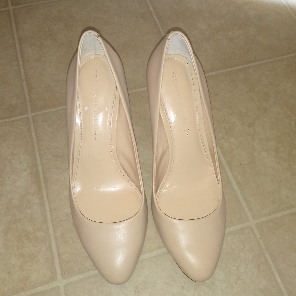 🎉Sale Banana Republic Nude Heels
